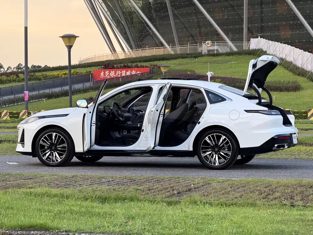Changan Eado — миниатюра 25