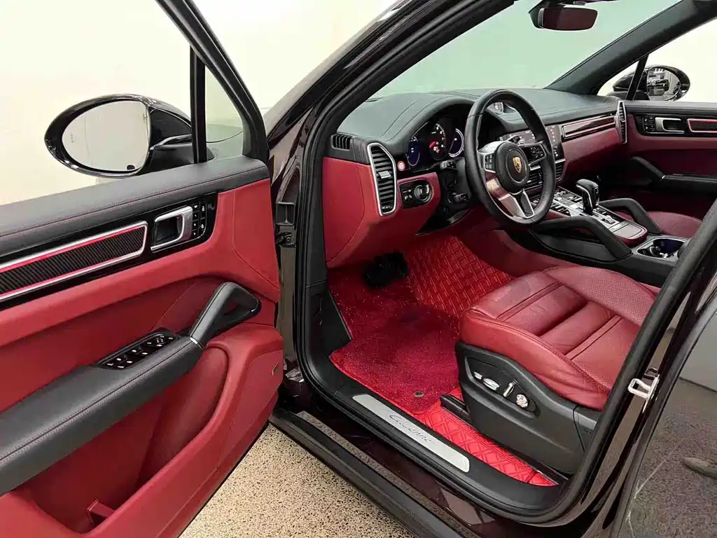 Porsche Cayenne — миниатюра 13