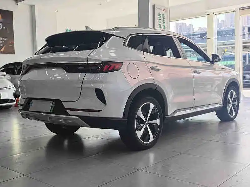 BYD PLUS New Energy — миниатюра 9