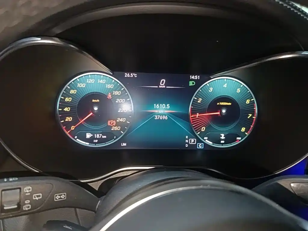 Mercedes-Benz GLC — миниатюра 12