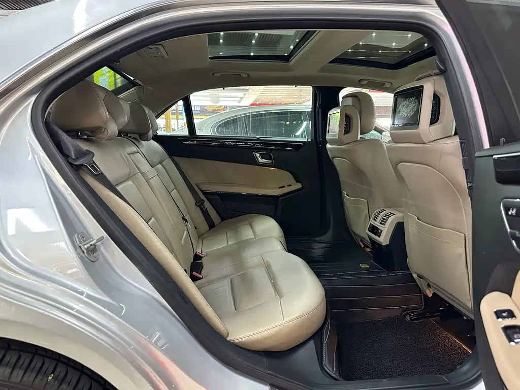 Mercedes-Benz E-Class — миниатюра 14