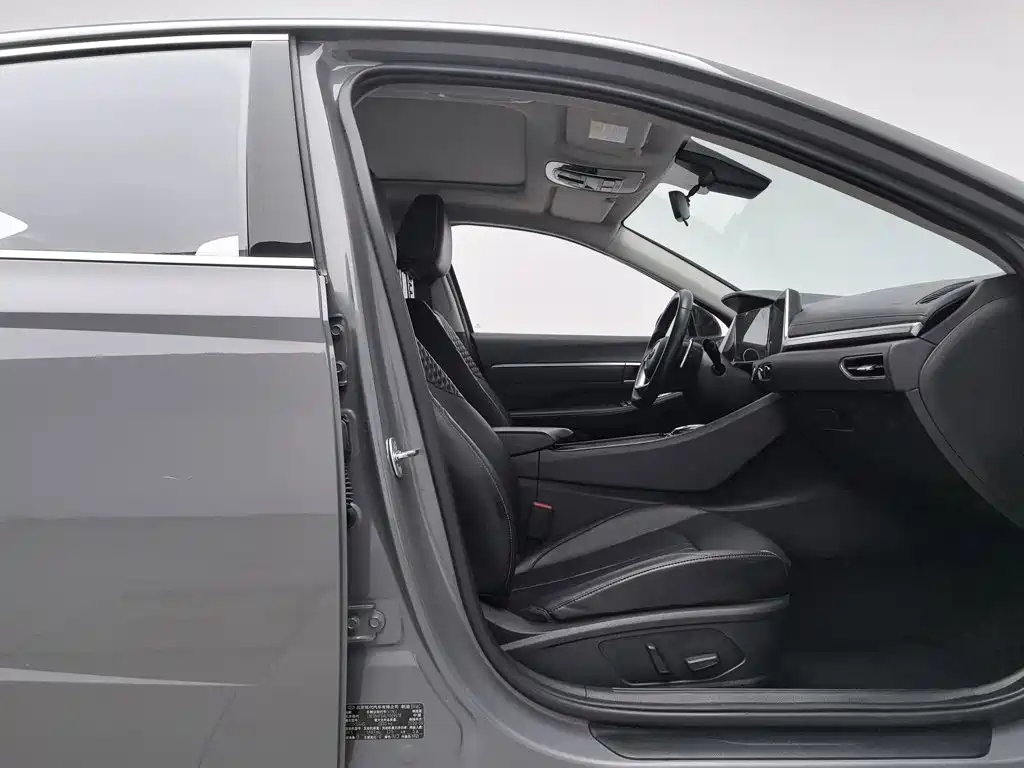 Hyundai Sonata — миниатюра 23