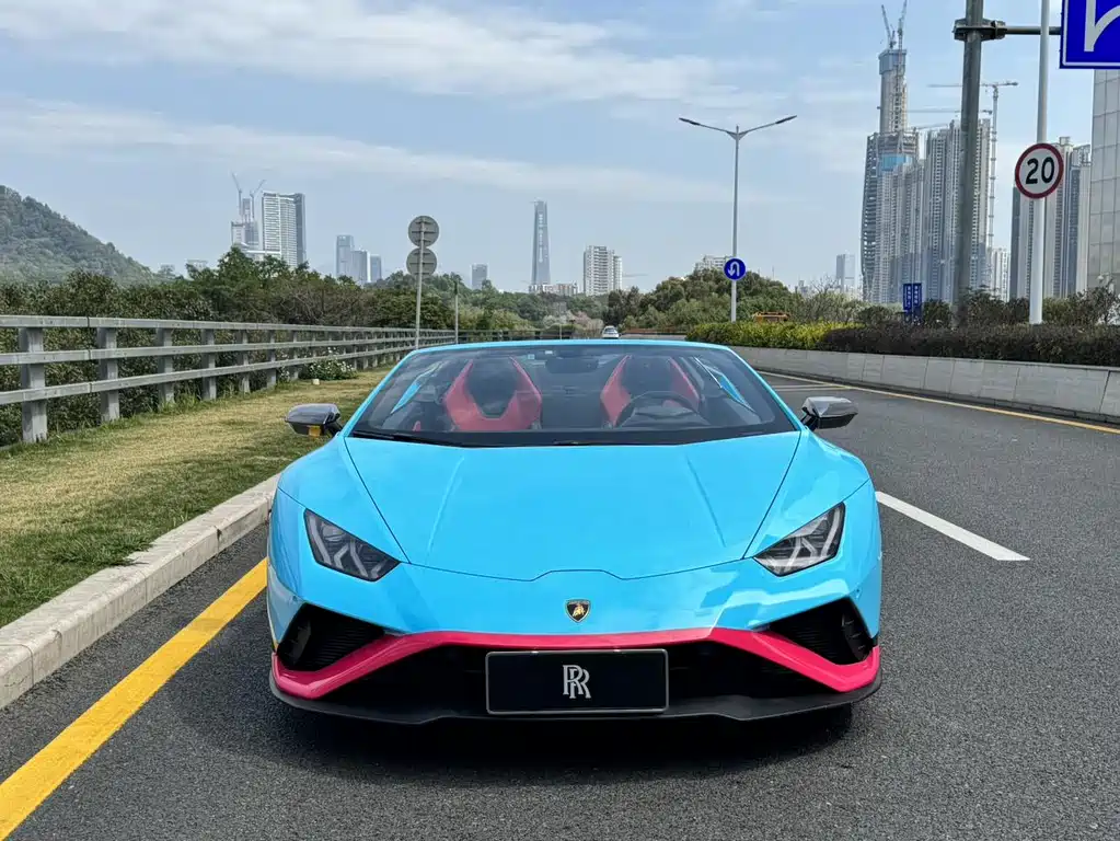 LAMBORGHINI HURACÁN