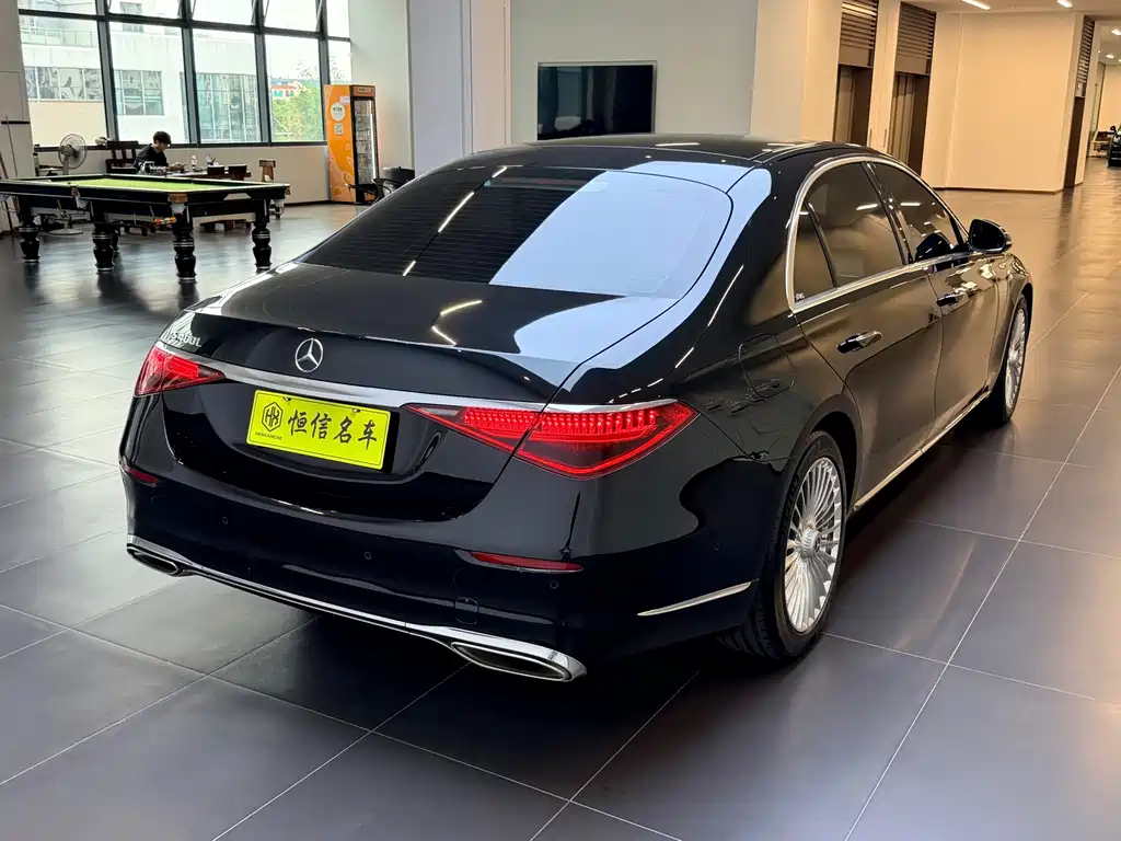 Mercedes-Benz S-Class — миниатюра 7