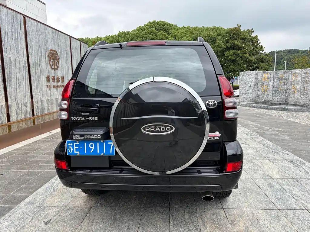 Toyota Land Cruiser Prado 2005 4.0L AT GX Luxury