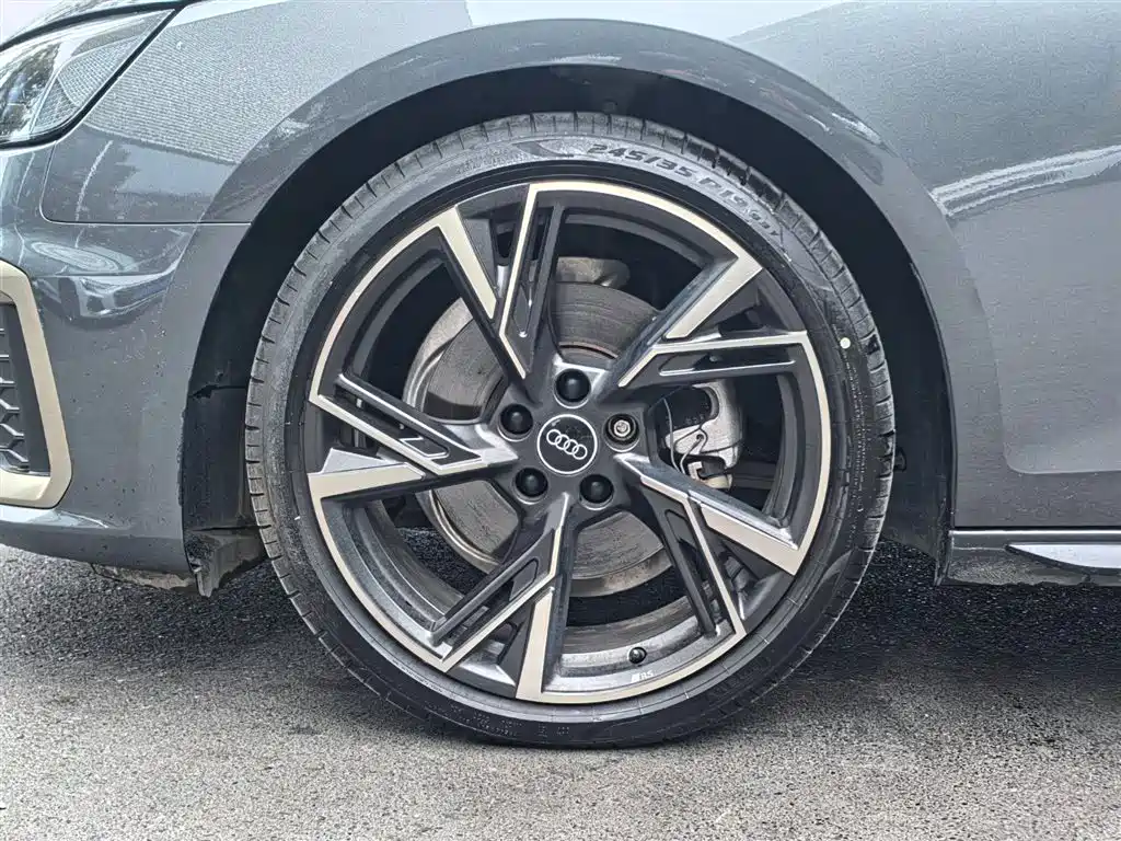 Audi A4L — миниатюра 24