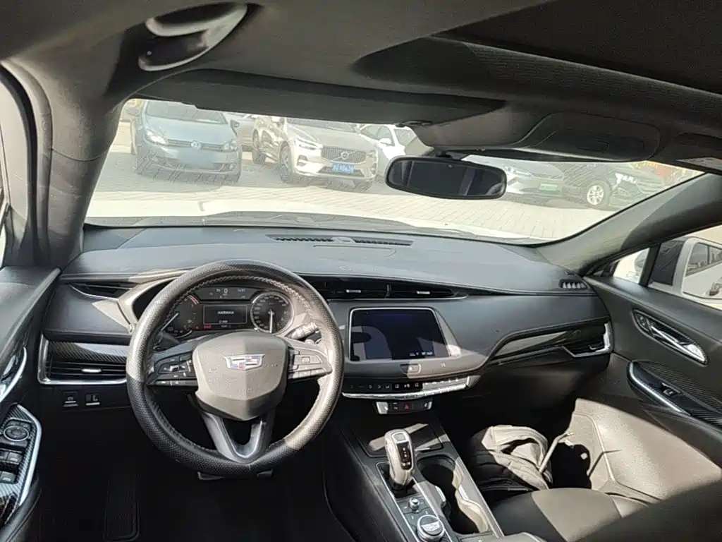 Cadillac XT4 — миниатюра 10