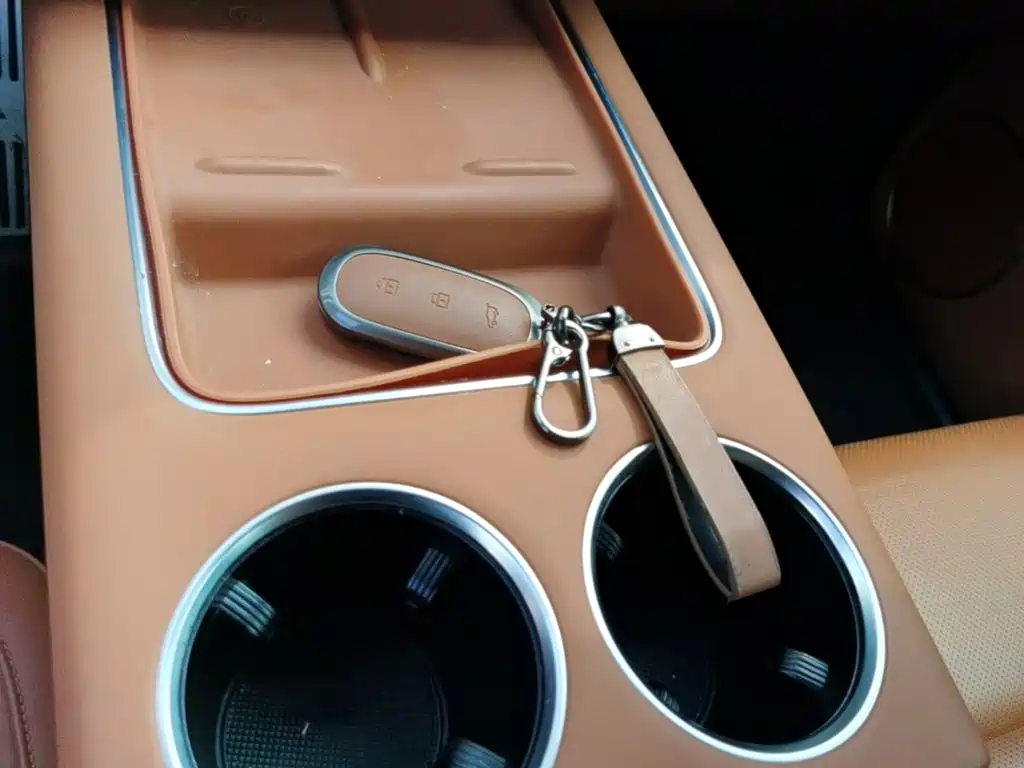 Li Auto Li L8 — миниатюра 13