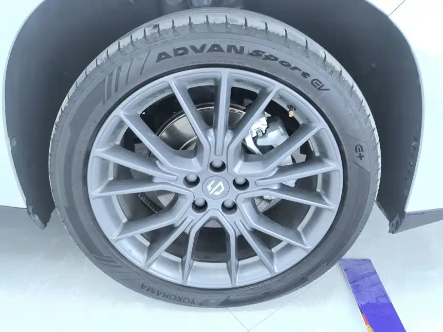 Leapmotor Leapmotor C10 — миниатюра 6