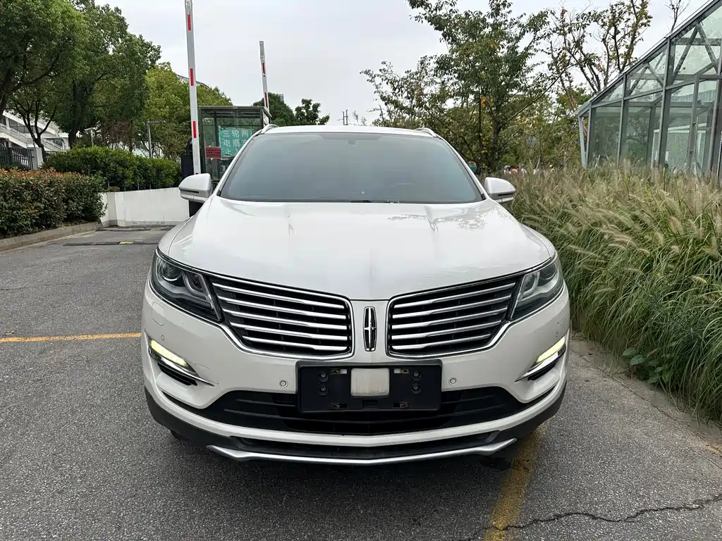 Lincoln MKC — миниатюра 2