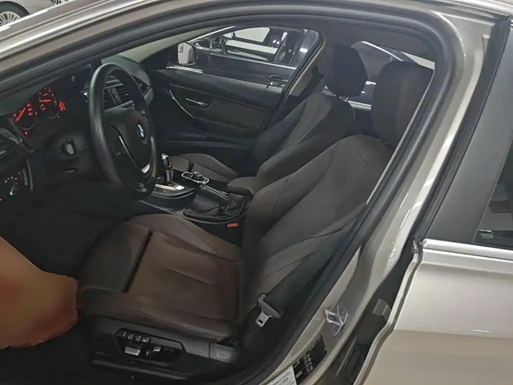 BMW 3 Series — миниатюра 15