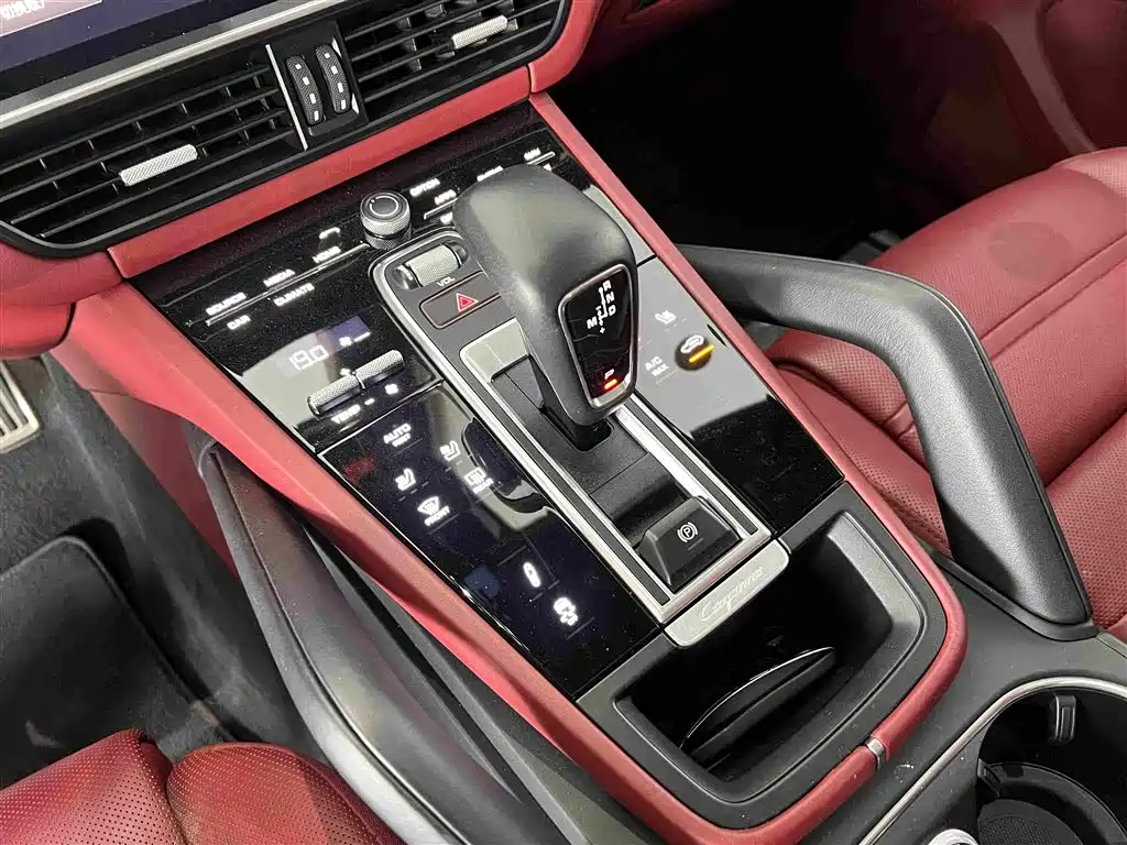 Porsche Cayenne — миниатюра 6