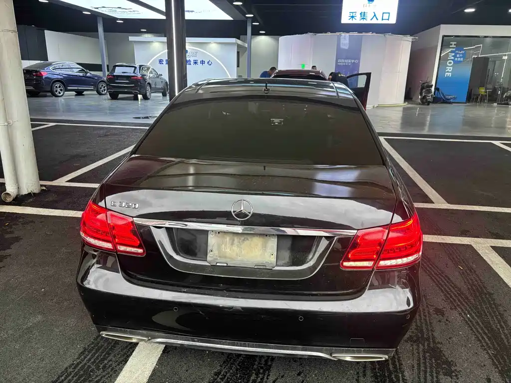Mercedes-Benz E-Class — миниатюра 9