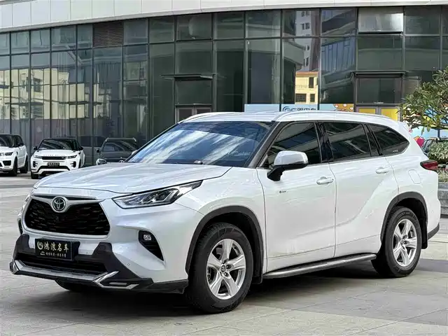 TOYOTA HIGHLANDER 2025
