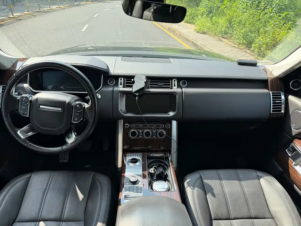 Land Rover Range Rover — миниатюра 11