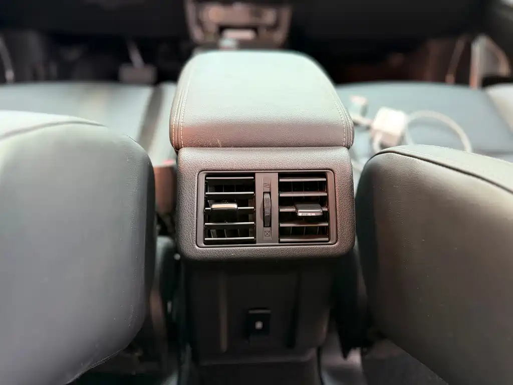 Mitsubishi Outlander — миниатюра 12