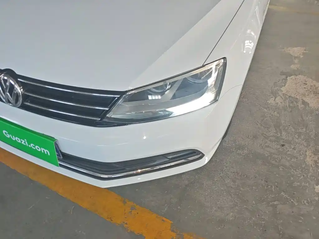 Volkswagen Sagitar — миниатюра 24
