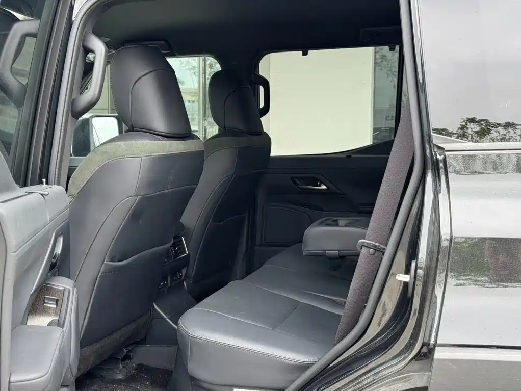 Lexus GX — миниатюра 9