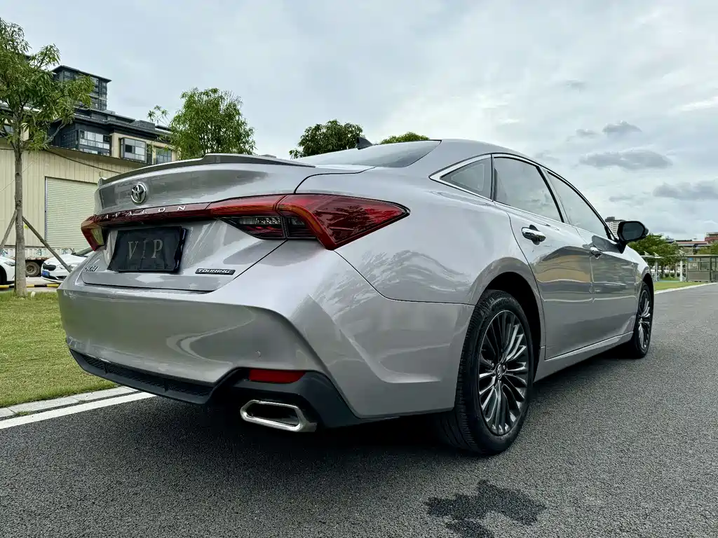 Toyota Avalon 2019 2.5L Touring Luxury V
