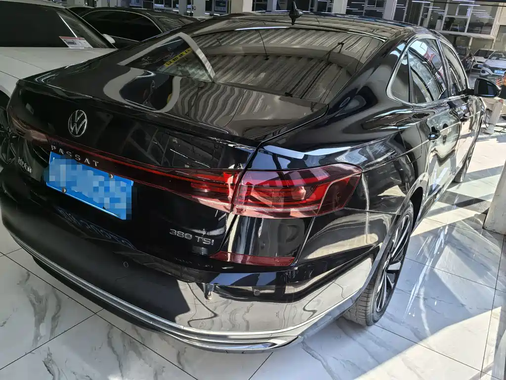 Volkswagen Passat — миниатюра 6