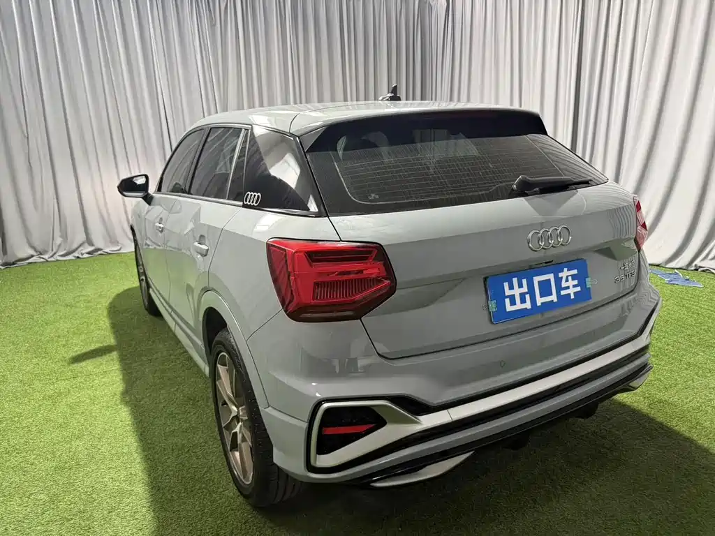 Audi Q2L — миниатюра 5