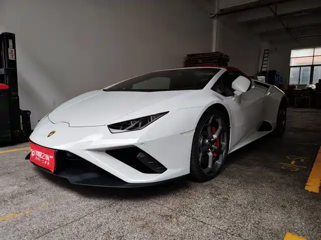 LAMBORGHINI HURACÁN 2022