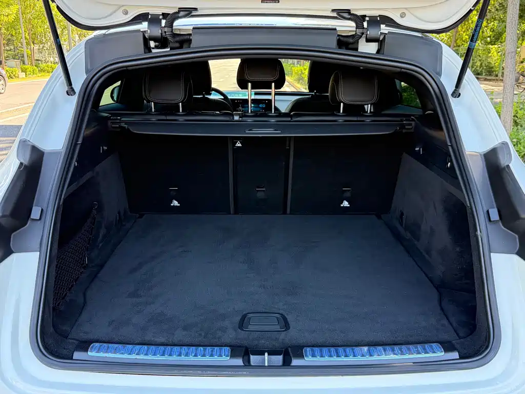 Mercedes-Benz EQC — миниатюра 24