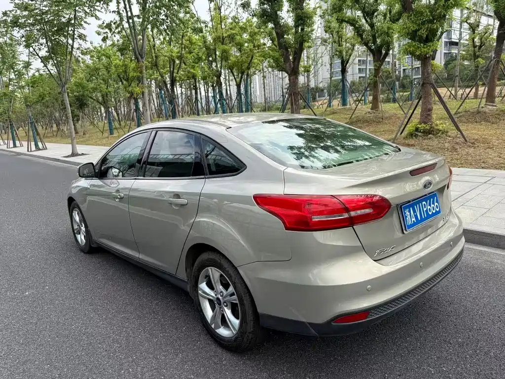 Ford Focus — миниатюра 4