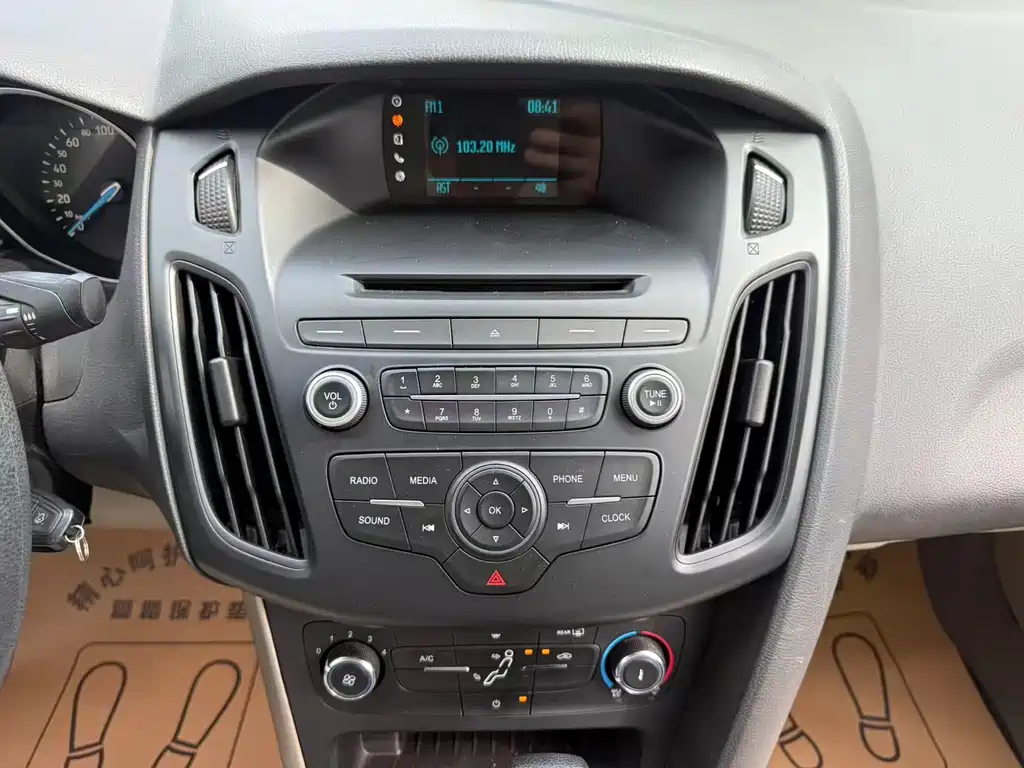 Ford Focus — миниатюра 10