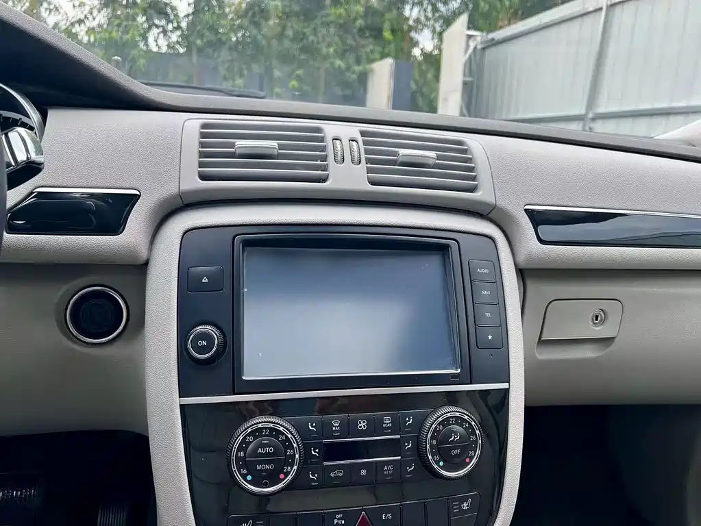Mercedes-Benz R-Class — миниатюра 13