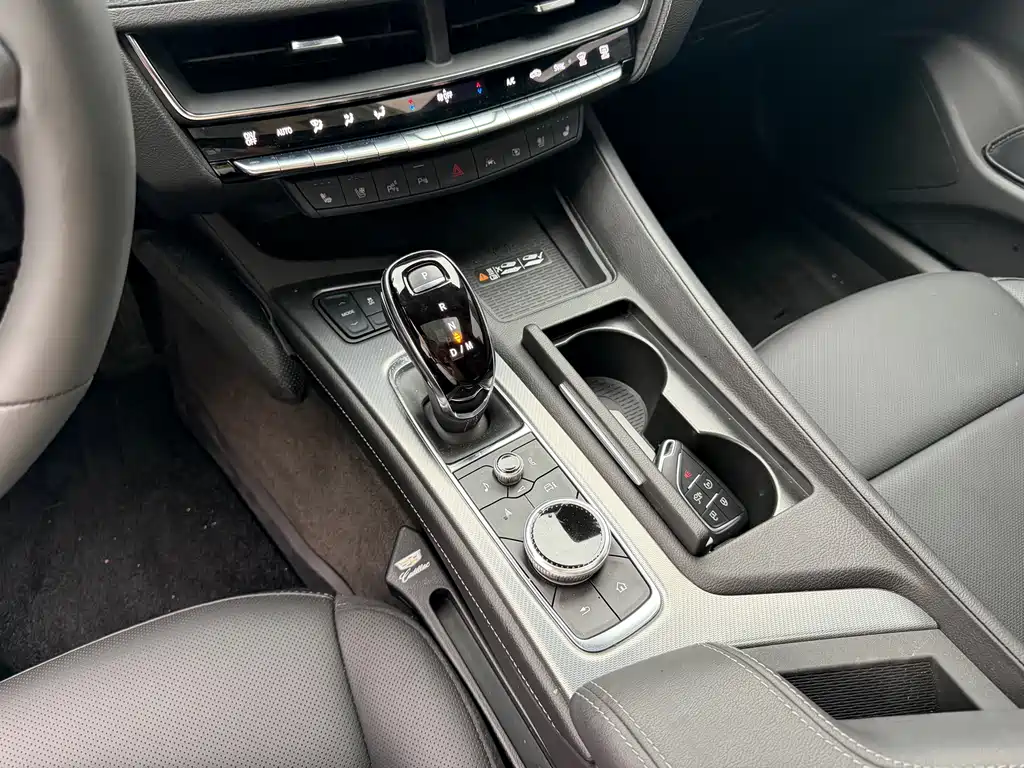 Cadillac CT5 — миниатюра 8