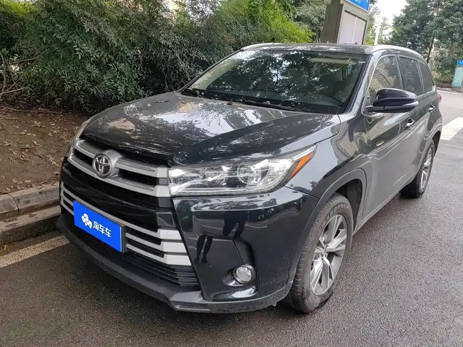 TOYOTA HIGHLANDER