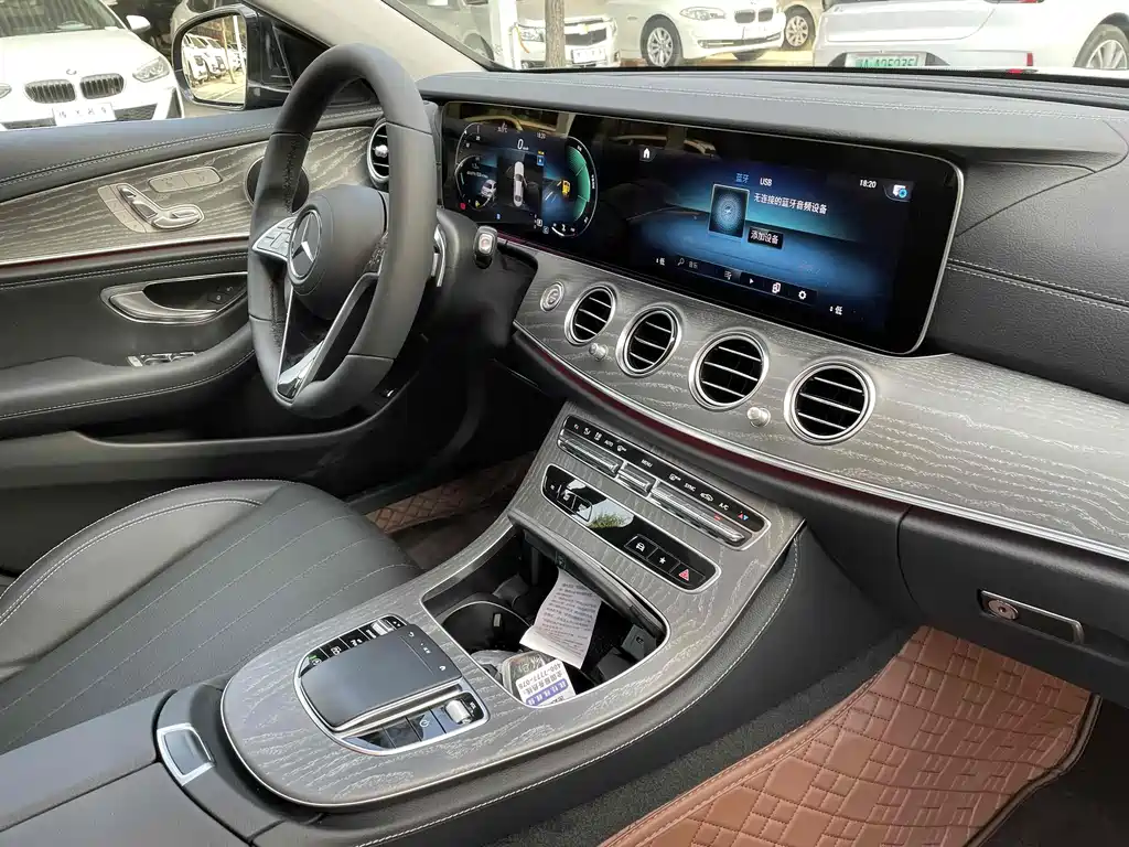 Mercedes-Benz E-Class — миниатюра 6