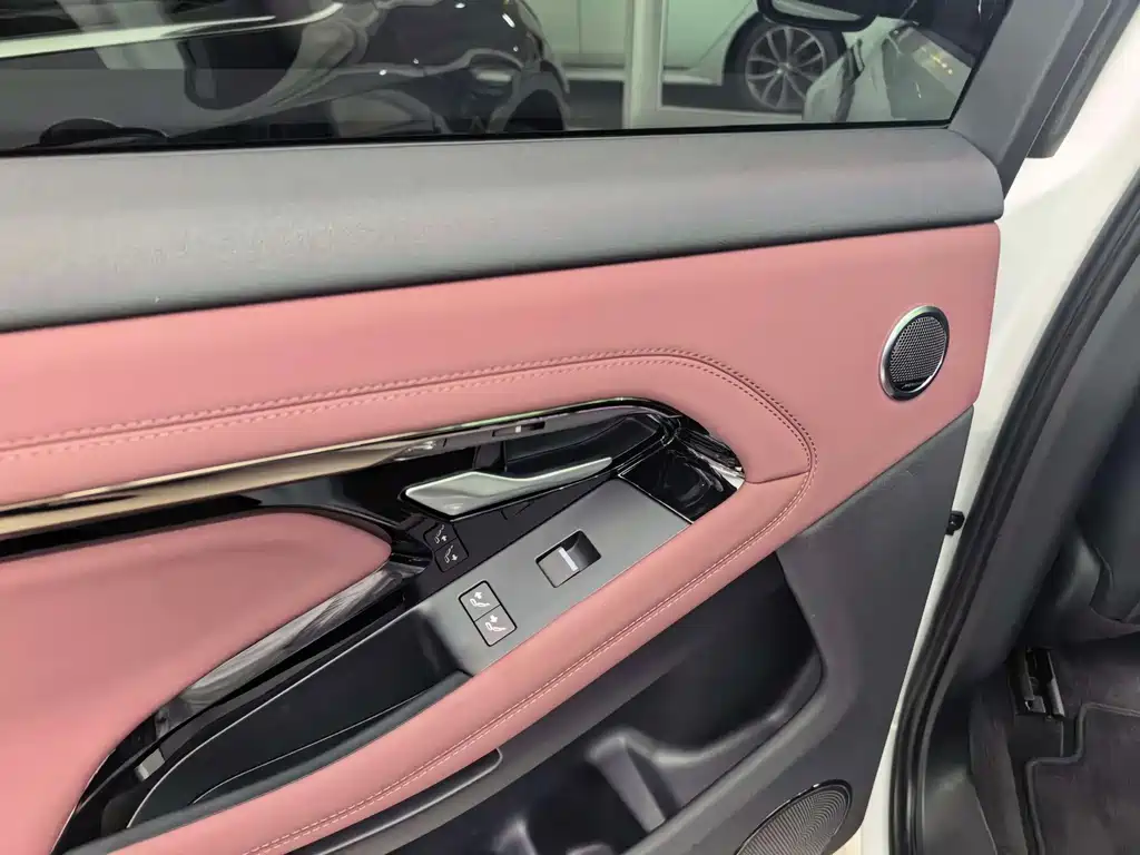 Land Rover Evoque — миниатюра 12