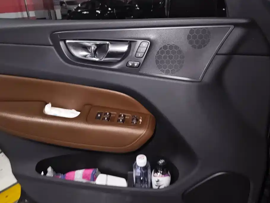 Volvo XC60 — миниатюра 7