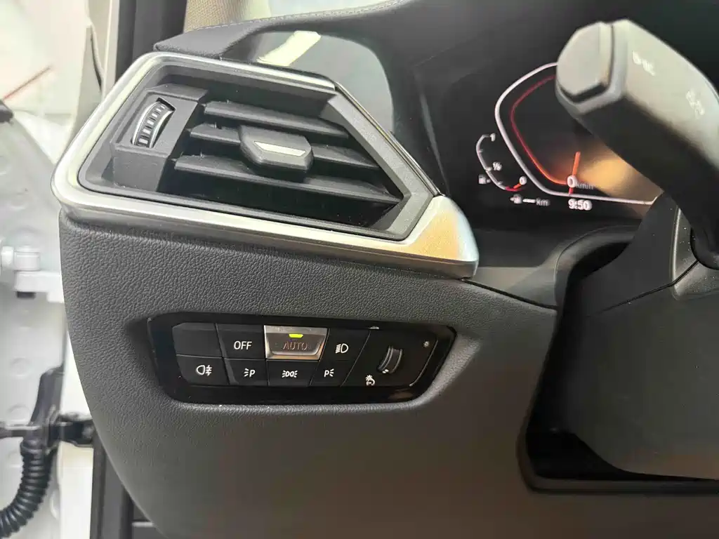 BMW 3 Series — миниатюра 14