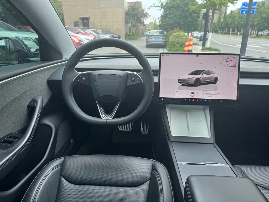 Tesla Model 3 — фотографии объявления, Фото 13