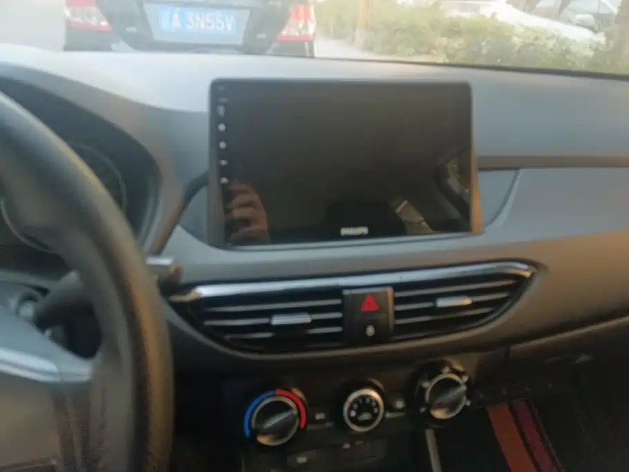 Hyundai Elantra — миниатюра 13