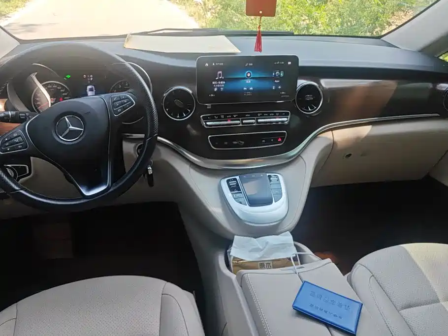Mercedes-Benz V-Class — миниатюра 12