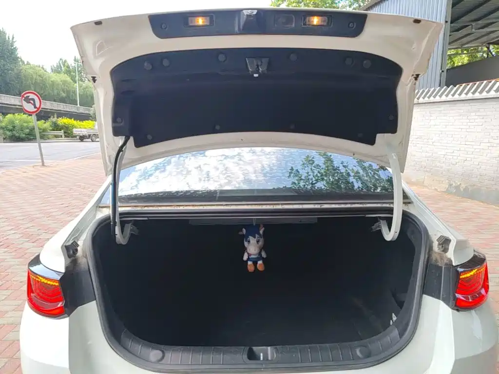 Geely Emgrand L — миниатюра 19