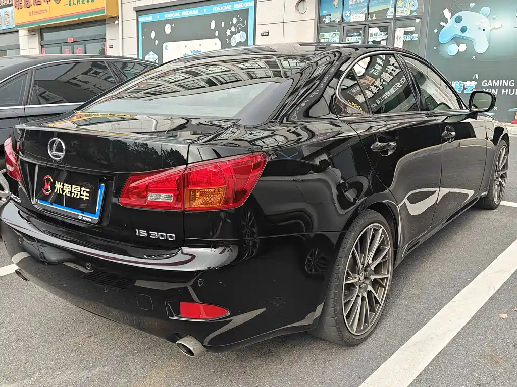 Lexus IS — миниатюра 9