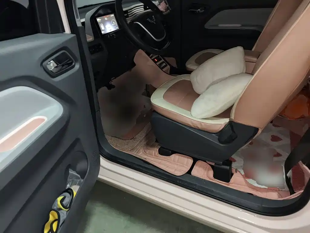 Wuling MINIEV — миниатюра 12
