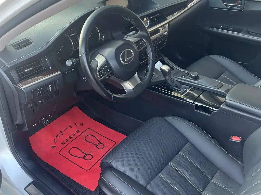 Lexus ES — миниатюра 5
