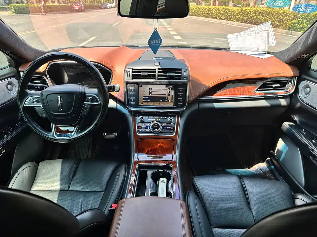Lincoln Continental — миниатюра 14