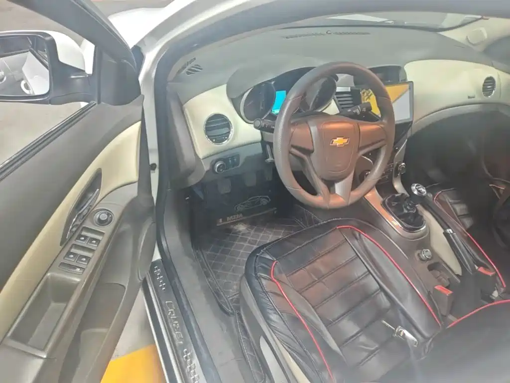 Chevrolet Cruze — миниатюра 16