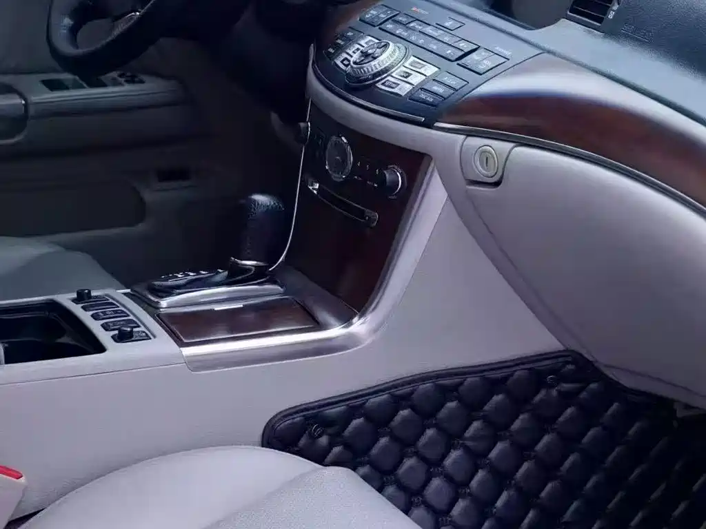 Infiniti M — миниатюра 8