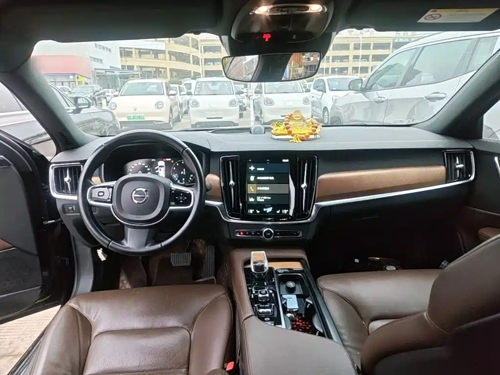 Volvo S90 — миниатюра 10