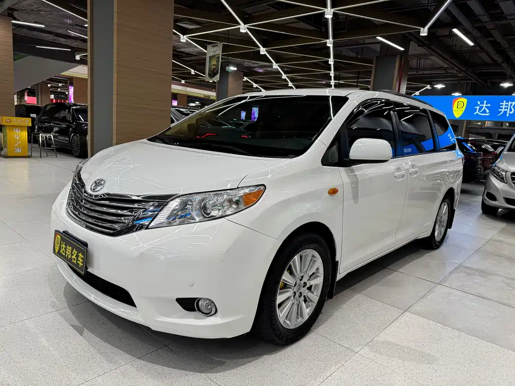 Toyota Sienna 2016
