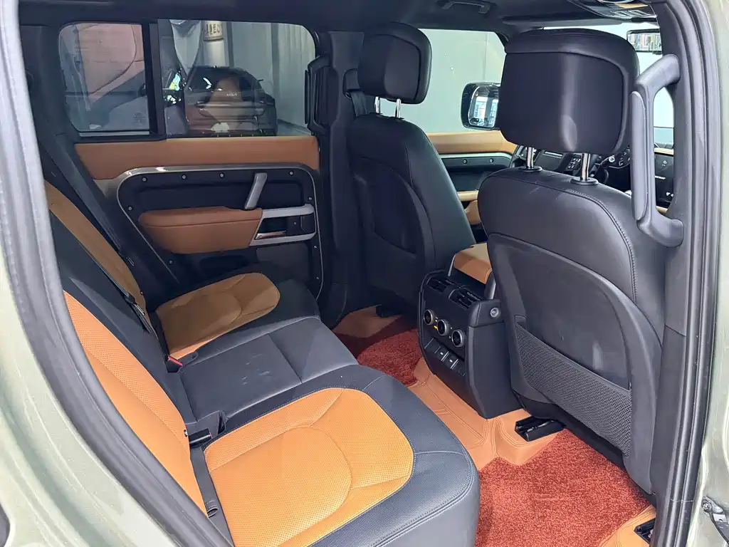 Land Rover Defender — миниатюра 23
