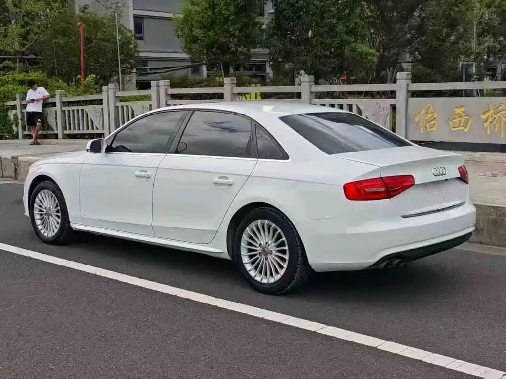 Audi A4L — миниатюра 7